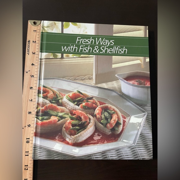 Fresh Ways with Fish and Shellfish Cookbook - Picture 6 of 7